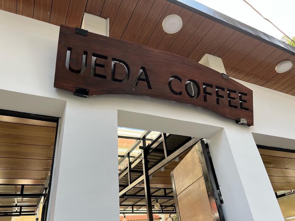 Cafe & Restaurant Interior – Phnompenh